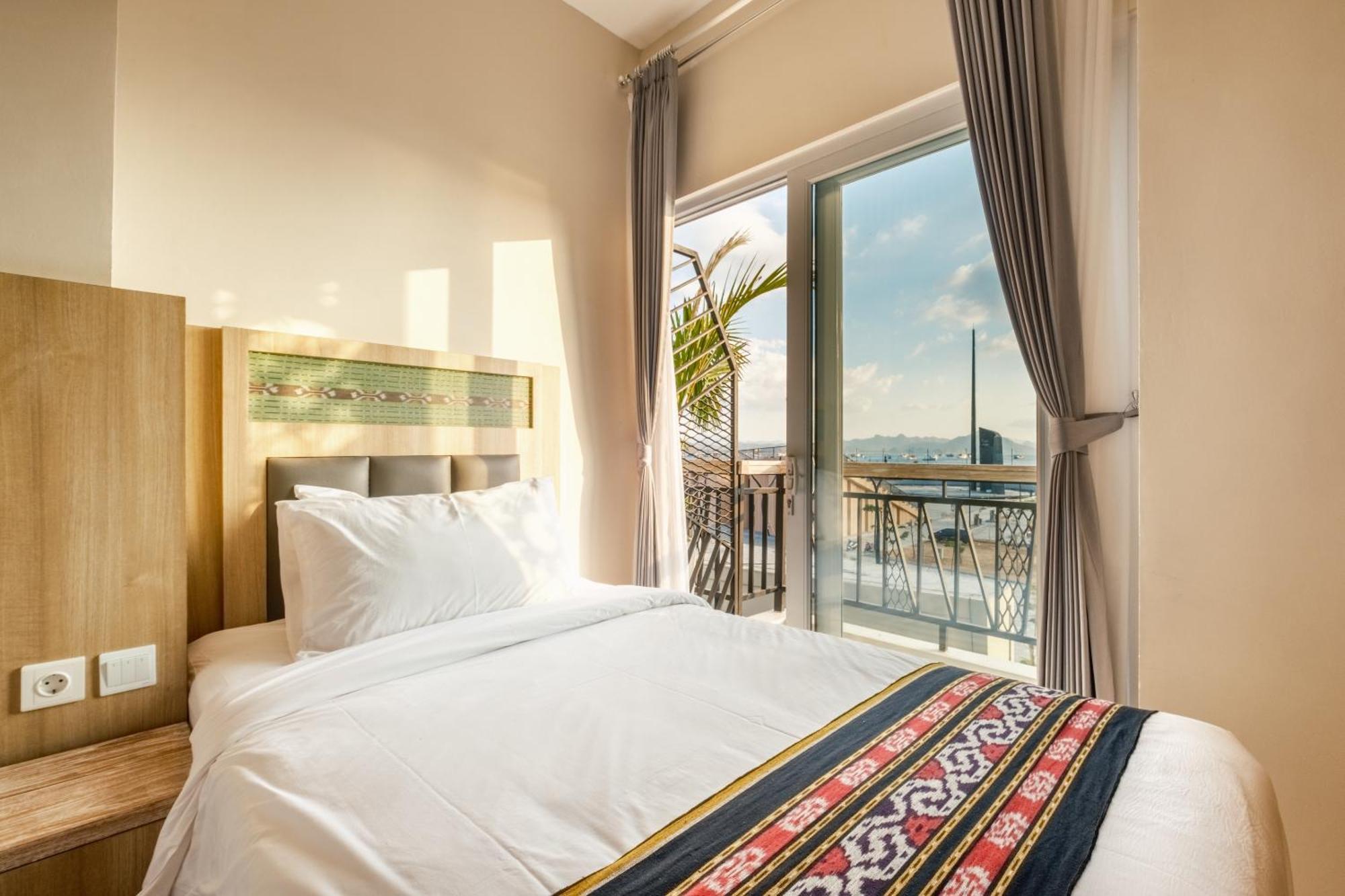 Dejavu 2.0 Hotel Bajo Komodo Labuan Bajo Εξωτερικό φωτογραφία